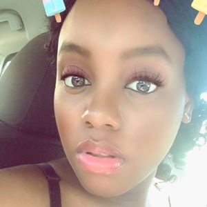 Meet your Posher, Myeisha